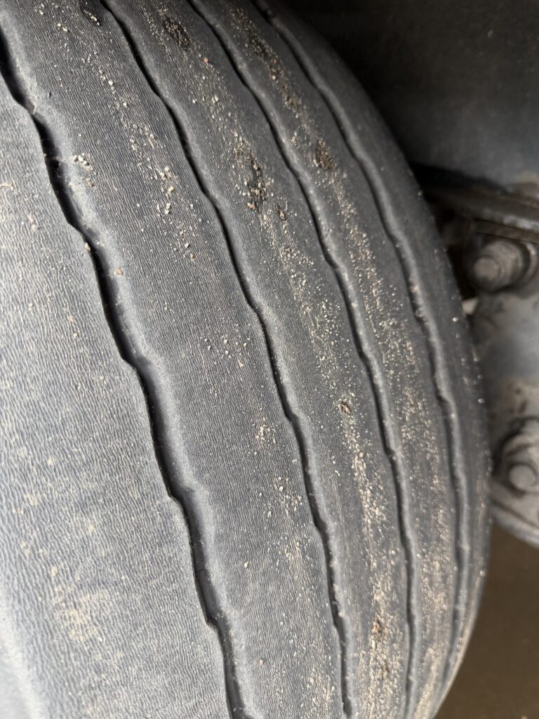 Krone SZ / 2 Achsen / Koffer / Rolltor – Bild 13