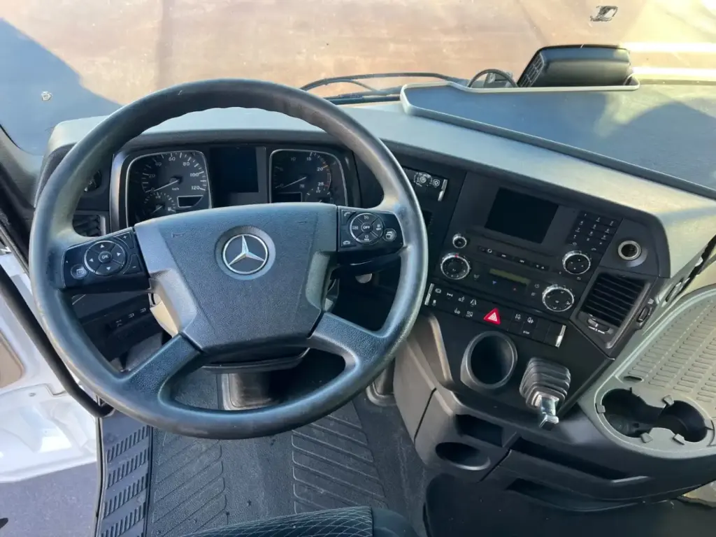 Mercedes-Benz Actros 2545 / Euro 6 / BFD – Bild 11