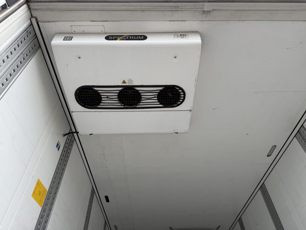 Schmitz Cargobull SKO24 / Thermo King / Multitemp / LBW – Bild 13