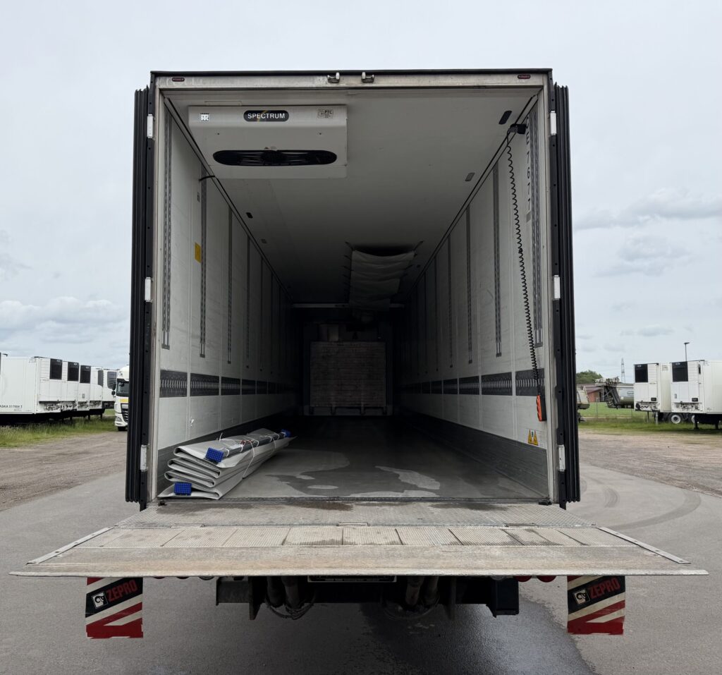 Schmitz Cargobull SKO24 / Thermo King / Multitemp / LBW – Bild 18